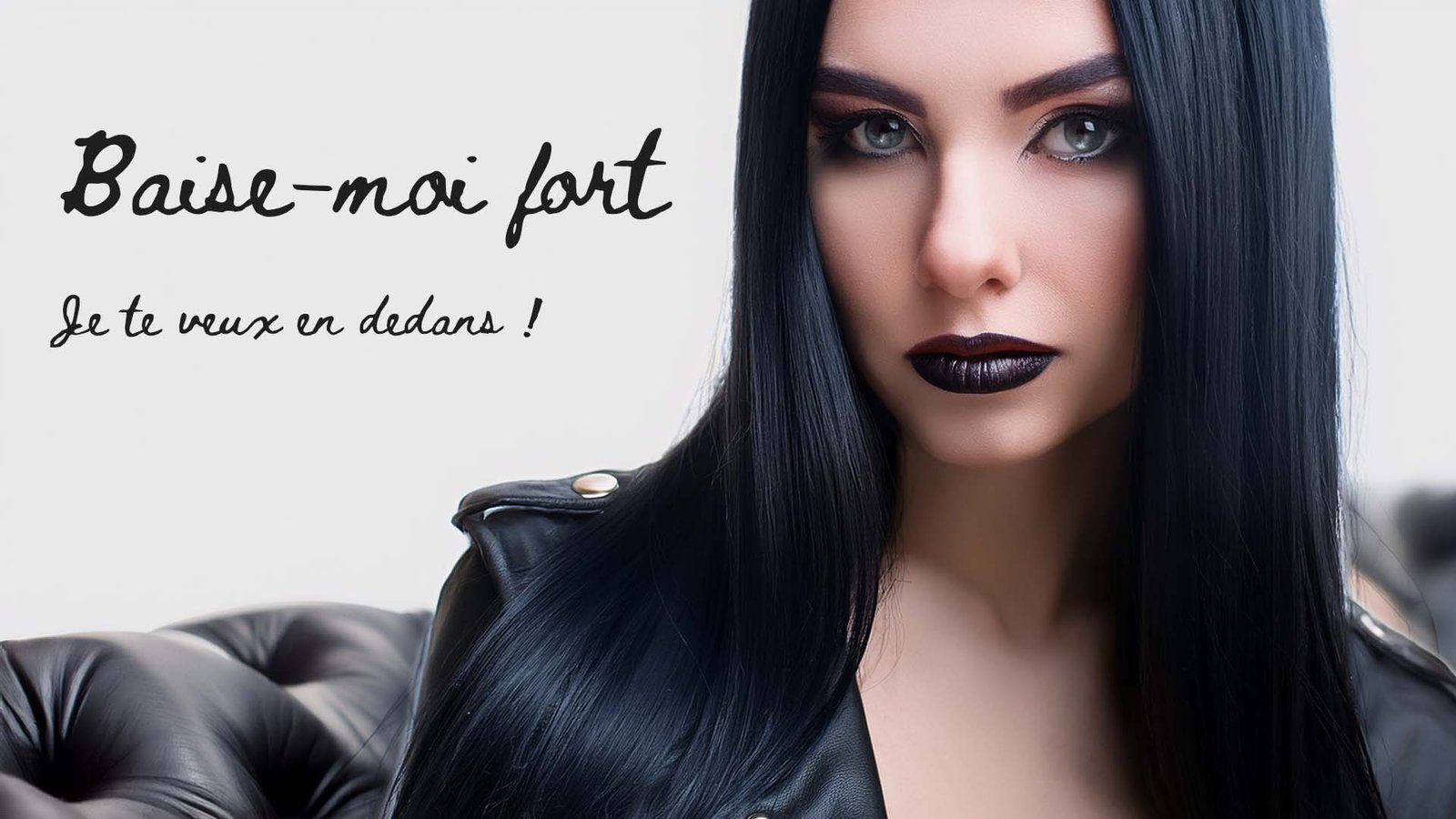 La déesse nymphomane nue dans mon salon